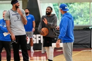 濃眉曬照為生涯第14季預(yù)熱 隊友拉塞爾、歐文和弗拉格均有亮相！