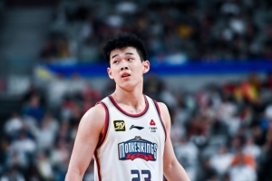 林葳：NCAA的強(qiáng)度跟國際賽場一樣 非?？?剛來時(shí)適應(yīng)了一段時(shí)間