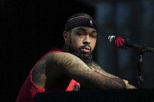 上演猛龍首秀！英格拉姆上半場(chǎng)10投5中砍下13分