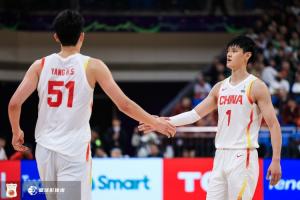 李京龍：根本沒法比 楊瀚森站的臺階更高 曾凡博簽籃網(wǎng)是商業(yè)運(yùn)作