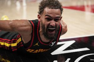 運(yùn)動(dòng)戰(zhàn)準(zhǔn)度不夠罰球來(lái)湊！特雷-楊半場(chǎng)6中1&9罰7中 得到9分4助攻