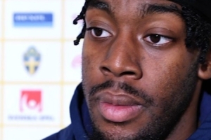 連負(fù)瑞士科索沃，伊蘭加賽后致歉：只想向瑞典人民說一聲對(duì)不起