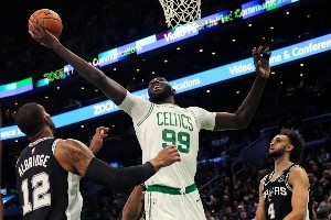 NBA歷史誰最“重量級”？三連冠鯊魚力拔山兮 印度神塔進前三