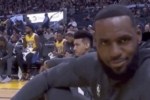 美網(wǎng)友熱議吹楊“決定1”：軒尼詩(shī)廣告+1?? 老詹超級(jí)模仿秀！