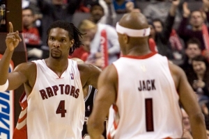 維拉紐瓦：猛龍時期的波什是窮人版KG 他很全面&超有技巧