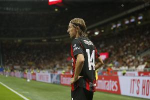 神奇數(shù)據(jù)！莫德里奇對紫百合吃到在意甲首次犯規(guī)，前540分鐘0犯規(guī)