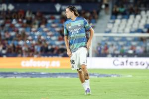 卡雷拉斯：更衣室團結一致是贏球關鍵 我能適應任何防守陣型