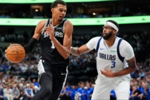 文班亞馬跨濃眉；費城的新小艾；楊瀚森首戰(zhàn)