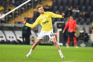 德天空記者：德甲多隊(duì)有意費(fèi)內(nèi)巴切中場(chǎng)希曼斯基，可能冬窗交易