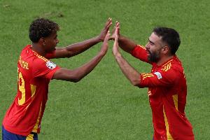 西班牙隊總監(jiān)談國家德比沖突：我們很平靜，國家隊的氛圍非常好