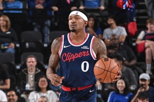 快船VS鵜鶘首發(fā)：比爾復出搭檔哈登、小卡、瓊斯、祖巴茨