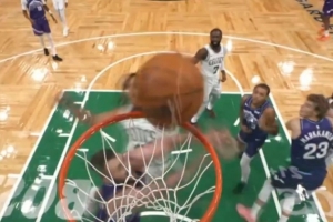 南村群童欺我老無力！杰倫-布朗投籃打鐵 米諾特彈射起飛隔扣樂福