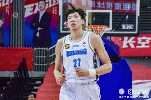 周琦替補！四川全運男籃首戰(zhàn)對陣湖北 胡金秋&孫銘徽領銜首發(fā)