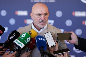 德拉富恩特談國家德比沖突：在西班牙隊內沒有爭吵，氛圍像是家庭