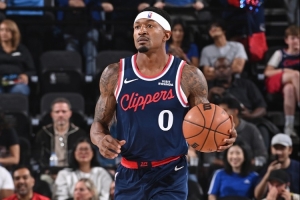 帕金斯：哈里森被解雇完該輪到弗蘭克了 你用比爾替換了鮑威爾？