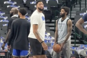 美記：濃眉的薪資&傷病讓交易較難發(fā)生 他需要先減重到108kg以下