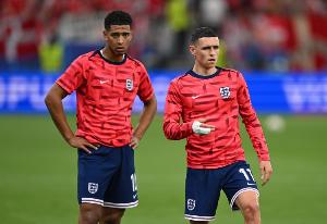 圖赫爾：凱恩貝林福登無法同時(shí)登場(chǎng)，10號(hào)位太多我不會(huì)帶上所有人