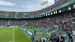 萬(wàn)眾矚目??阿根廷訓(xùn)練免費(fèi)開(kāi)放，超2萬(wàn)球迷現(xiàn)場(chǎng)看梅西訓(xùn)練