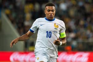 對姆總有何期待？姆巴佩連續(xù)3屆征戰(zhàn)世界杯 19歲奪冠23歲決賽超神