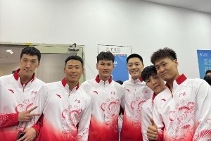 王睿澤曬多張全運會奪金后合影：值得回憶一輩子的經歷 感恩??