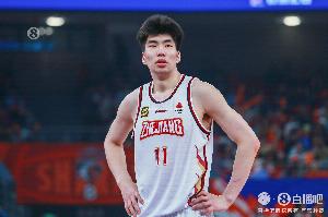 余嘉豪曾多次向俱樂(lè)部申請(qǐng)打全運(yùn)會(huì) 通過(guò)積極表現(xiàn)&態(tài)度爭(zhēng)取到批準(zhǔn)