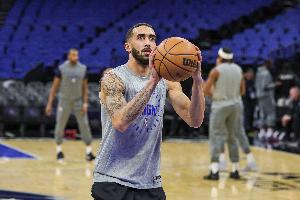 朱芳雨：關(guān)注奎因兩年了 對他的三分穩(wěn)定性有些擔(dān)心 還需比賽檢驗(yàn)