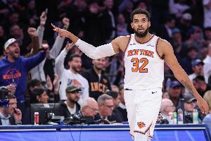 火力全開！唐斯26中13&三分14中6砍下39+11 上半場31分&正負(fù)值+13