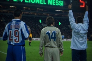 傳奇開啟！22年前的今天，16歲梅西上演巴薩一線隊(duì)首秀