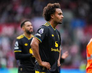 曼晚：梅努和齊爾克澤夢想?yún)⒓邮澜绫?，但在曼?lián)得不到出場機會