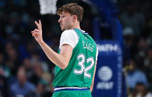 【菜鳥】弗拉格21分8板5助 科比·桑德斯11分 理查德9分7板5前板