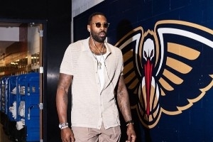 鵜鶘眾將入場(chǎng)穿搭！老六一身亮色系運(yùn)動(dòng)服 小喬丹簡約時(shí)尚