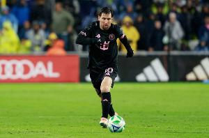 TA：拉波爾塔想在諾坎普外為梅西立雕像 巴薩主席競選影響簽凱恩