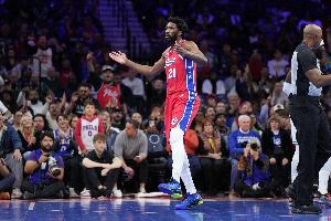 納斯：恩比德膝蓋仍有疼痛感現(xiàn)在是每日觀察 離復(fù)出不遠(yuǎn)了