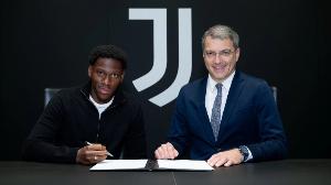 喬納森-戴維：儒尼尼奧是史上最佳任意球手，他總能進(jìn)球