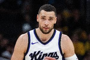 氣炸了！拉文打得郁悶暴扣砸飛吹犯規(guī) 灰熊挑戰(zhàn)成功