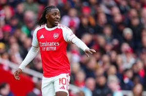 埃澤：生涯面對(duì)過的最強(qiáng)對(duì)手是德布勞內(nèi)，看他踢球能讓我打開思路