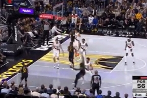 手燙！庫(kù)里接追夢(mèng)手遞手掛掩護(hù)速射出手 連中第三個(gè)三分