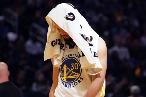 解說(shuō)：一場(chǎng)非常經(jīng)典的勇士失利 他們?cè)菚r(shí)代弄潮兒&如今仍走老路