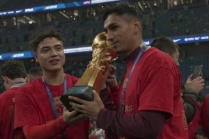 吾提米江：看到獎杯一切都值得 給今年的聯(lián)賽打上了完美的句號