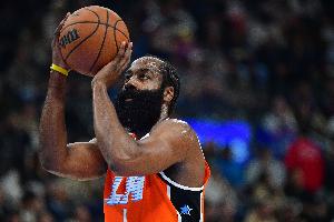 歷史僅四人在35歲后達(dá)成半場(chǎng)35分：哈登、庫(kù)里、科比、克勞福德