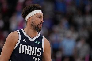 太難了！弗拉格球沒給好 克萊超遠絕平三分不中