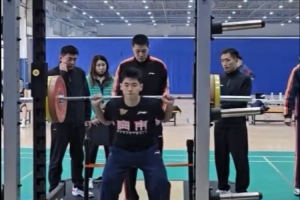 恢復(fù)得相當(dāng)不錯！崔永熙全場沖刺和防守滑步成績和徐杰相差無幾