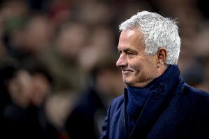 不容易！穆帥率本菲卡拿下賽季歐冠首勝，阿賈克斯5連敗仍墊底