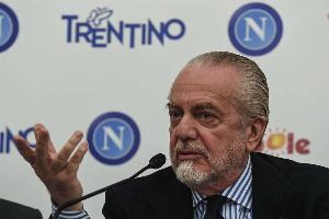 意天空：那不勒斯今日召開高層會議，將討論引援問題應(yīng)對中場危機