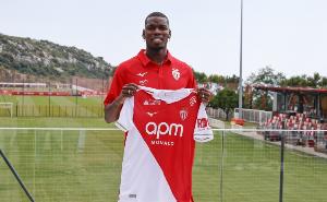 ESPN：內(nèi)馬爾曾邀請博格巴加盟桑托斯，但后者選擇留在歐洲踢球