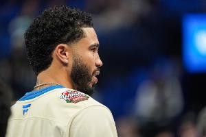 豪澤：塔圖姆每天都在拼盡全力訓(xùn)練 雖然未登場但影響力貫穿全隊