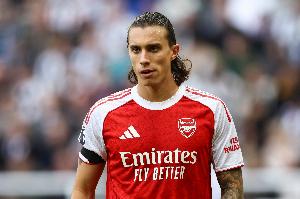 卡佩羅：卡拉菲奧里與拉莫斯很相似，唯一的不同是后者踢右邊