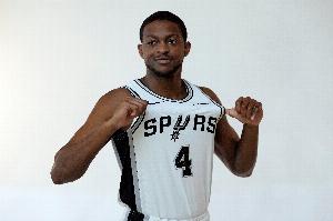 NBA杯歷史場均得分排名：福克斯33.2分第1 東亞約字分列2-5位