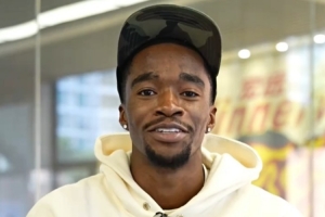 我系你杯茶！薩姆納：很高興來(lái)到廣東 來(lái)這里的唯一目標(biāo)就是贏！