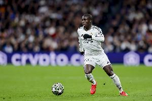 馬卡：門迪在上輪歐冠表現(xiàn)出色，若阿隆索踢5后衛(wèi)有望重返首發(fā)